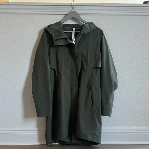 lululemon Rebel stretch rain Jacket